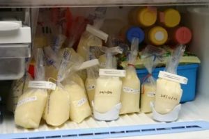 В чем можно заморозить грудное молоко в домашних условиях