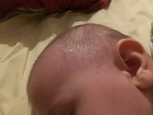 Почему новорожденный холодный и потный
