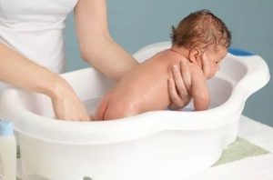 Когда делать массаж новорожденному до купания или после купания