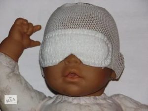 Как сделать повязку на глаза новорожденному
