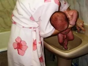 Сколько раз в день подмывают новорожденных