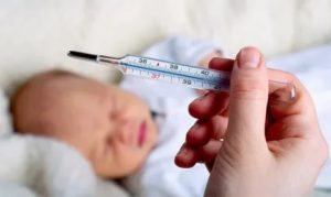 Чем сбить температуру у новорожденного ребенка после прививки