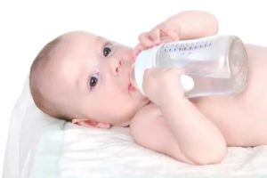 Что можно добавлять в воду для питья новорожденного