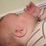 Почему новорожденный ест каждые полчаса